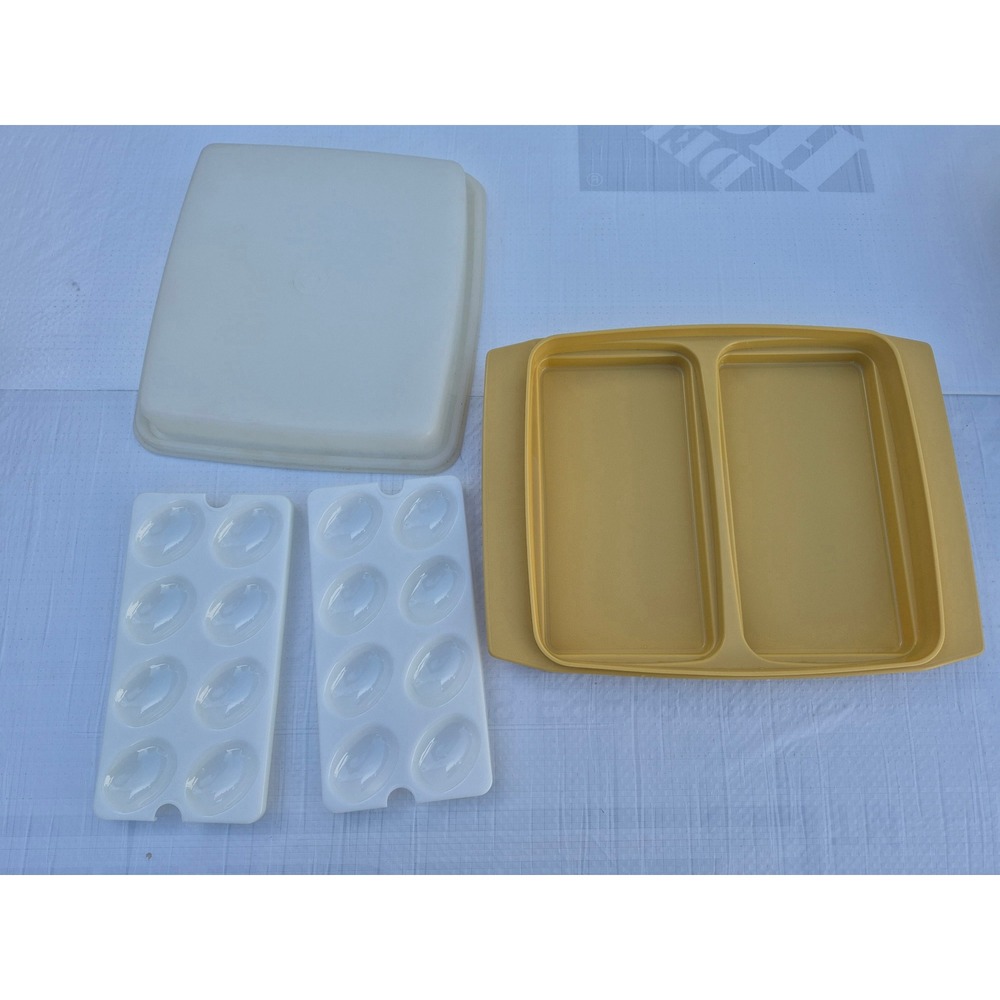 Vintage 70's Tupperware Harvest Deviled Egg Carrier 723-1 Tray 722-1 Lid 724-1